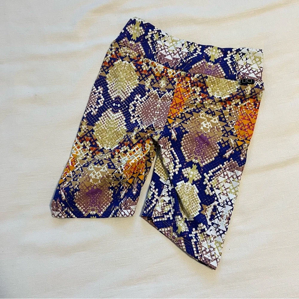 LiCi Fit Scrunch Bike Shorts Chakra, S
